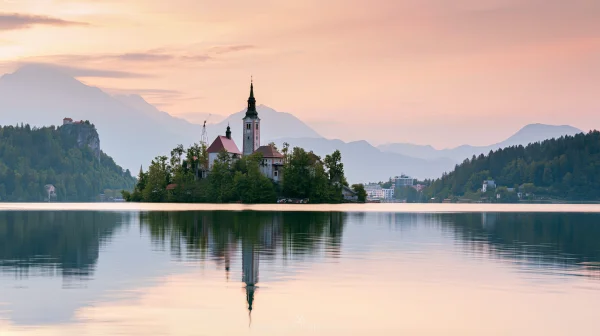 Lake Church Island under a Pink Evening Sky - Sea, Lakes & Water / Architecture & Cities wallpaper
