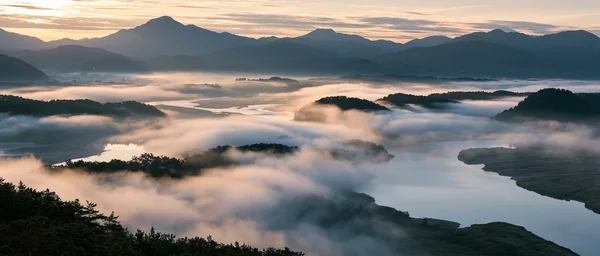 霧の川を抱く夜明けの山並み - 青 フルHD - 自然・風景 / 海・湖・水辺の壁紙