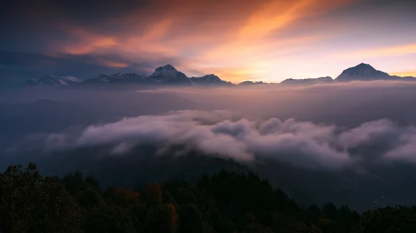 夕焼けの雲が流れる暗い山の壁紙 - 空・星空・夕景 / 自然・風景