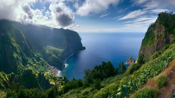Green Island Cliffs Above the Blue Sea - Sea, Lakes & Water / Nature & Landscape wallpaper