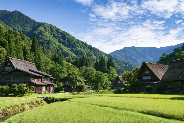 山あいの水田村 - 自然・風景 / 建築・都市の壁紙